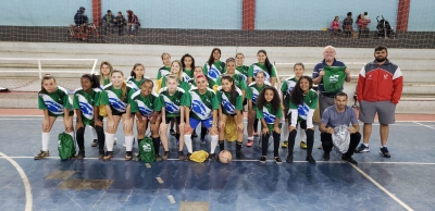 Futsal Feminino Recebe Kit Esportivo