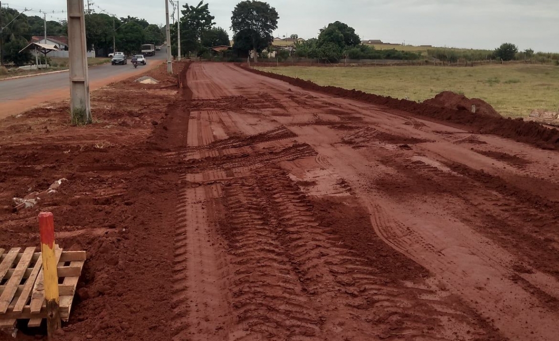 RONDON INVESTE EM MELHORIAS NA AVENIDA BRASIL