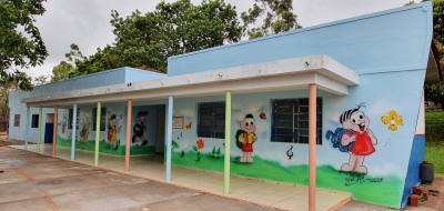 Escola Municipal do Campo Agrupada de Bernardelli reverte renda da Festa Junina em pintura e construção de calçada