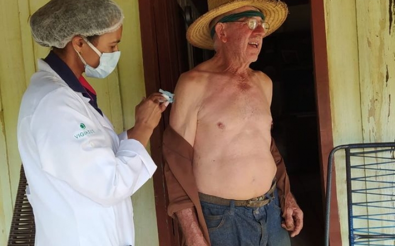 SECRETÁRIA DE SAÚDE DE RONDON CONTINUA VACINAÇÃO, AGORA EM IDOSOS DE 78 ANOS!