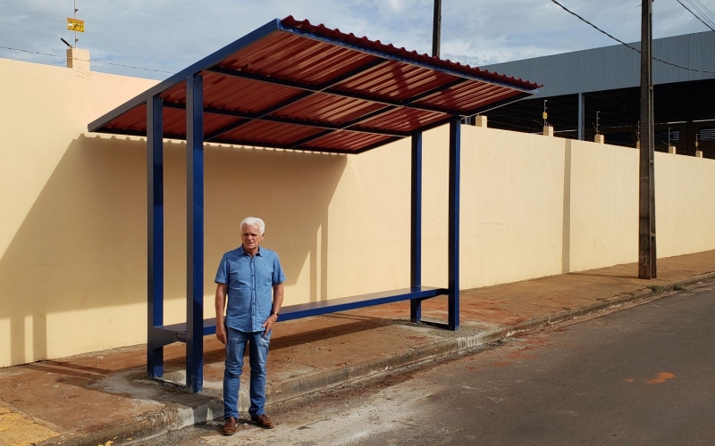 Município De Rondon Implanta Ponto De Ônibus No Conjunto São Pedro