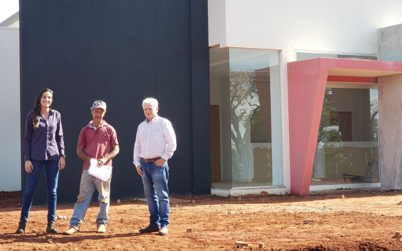 Obras De Urbanização E Paisagismo Externo São Realizadas No Novo Paço Municipal