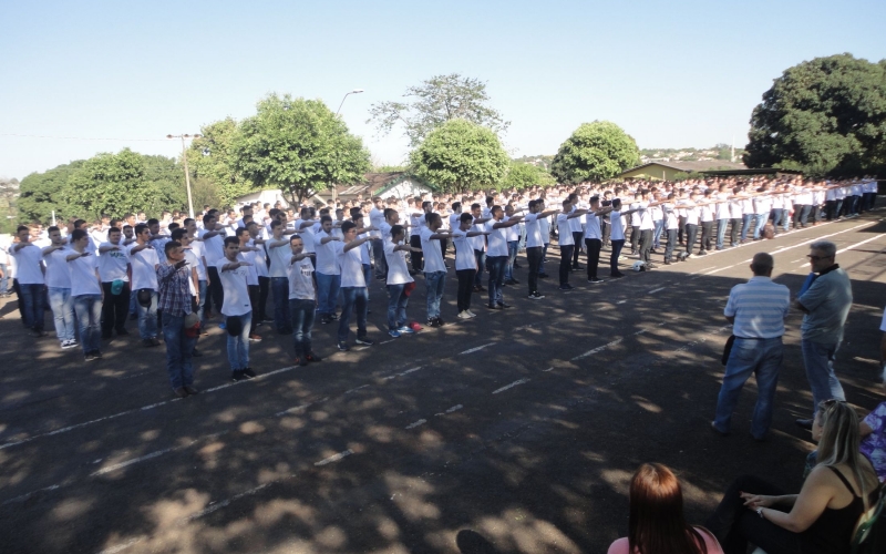 65 Jovens Rondonenses Realizam Juramento à Bandeira